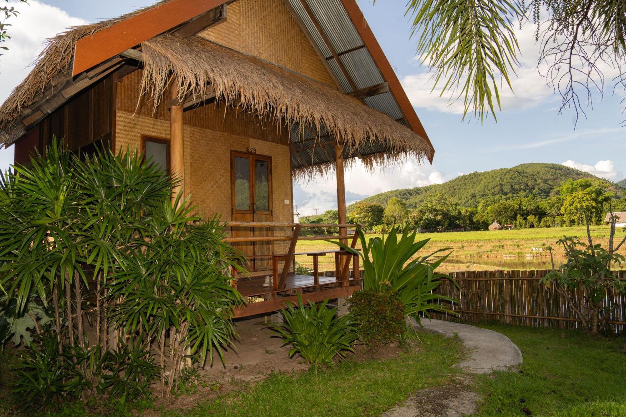 Butterfly Hostel, Paj Kültér fotó