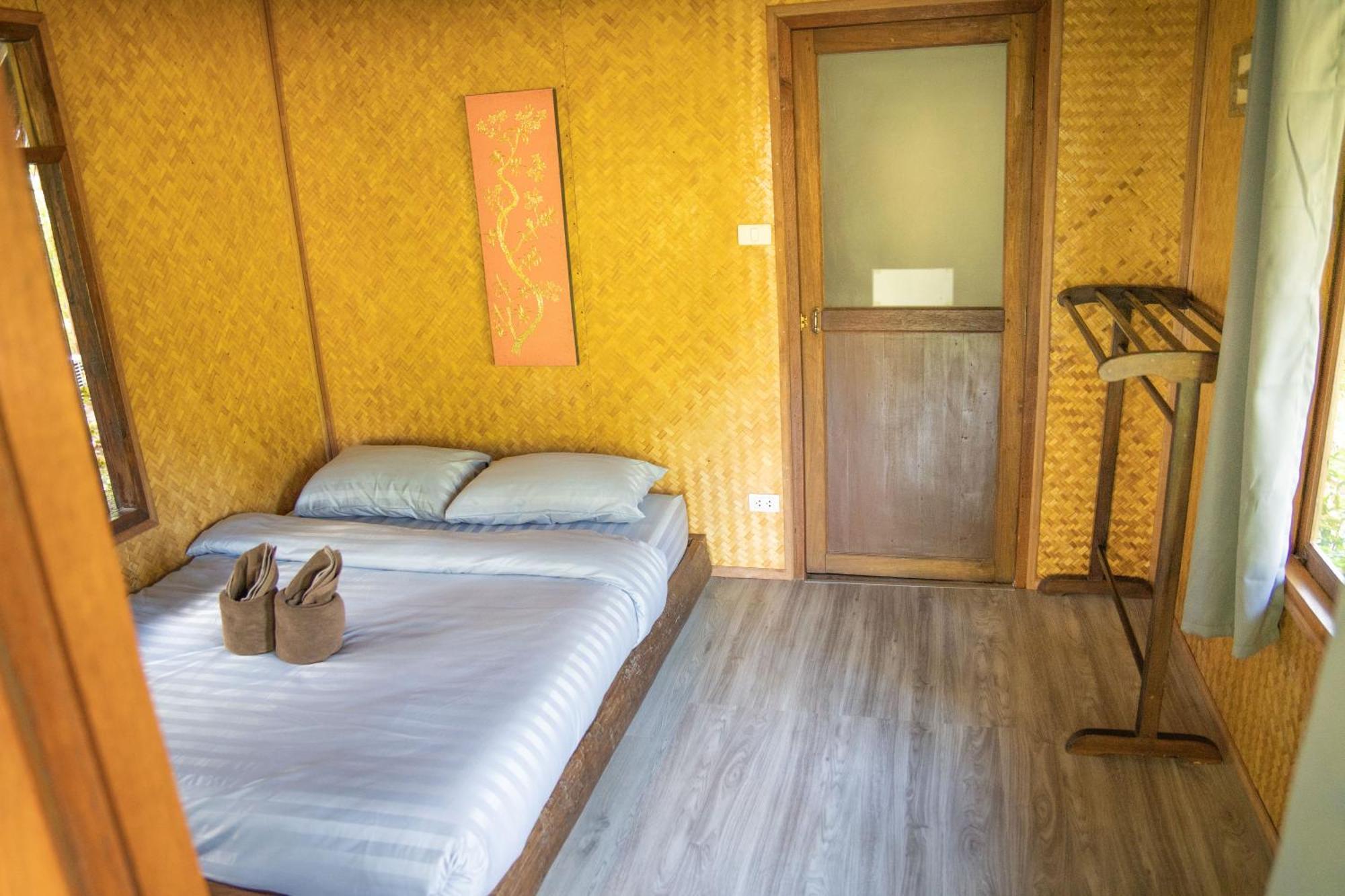 Butterfly Hostel, Paj Kültér fotó