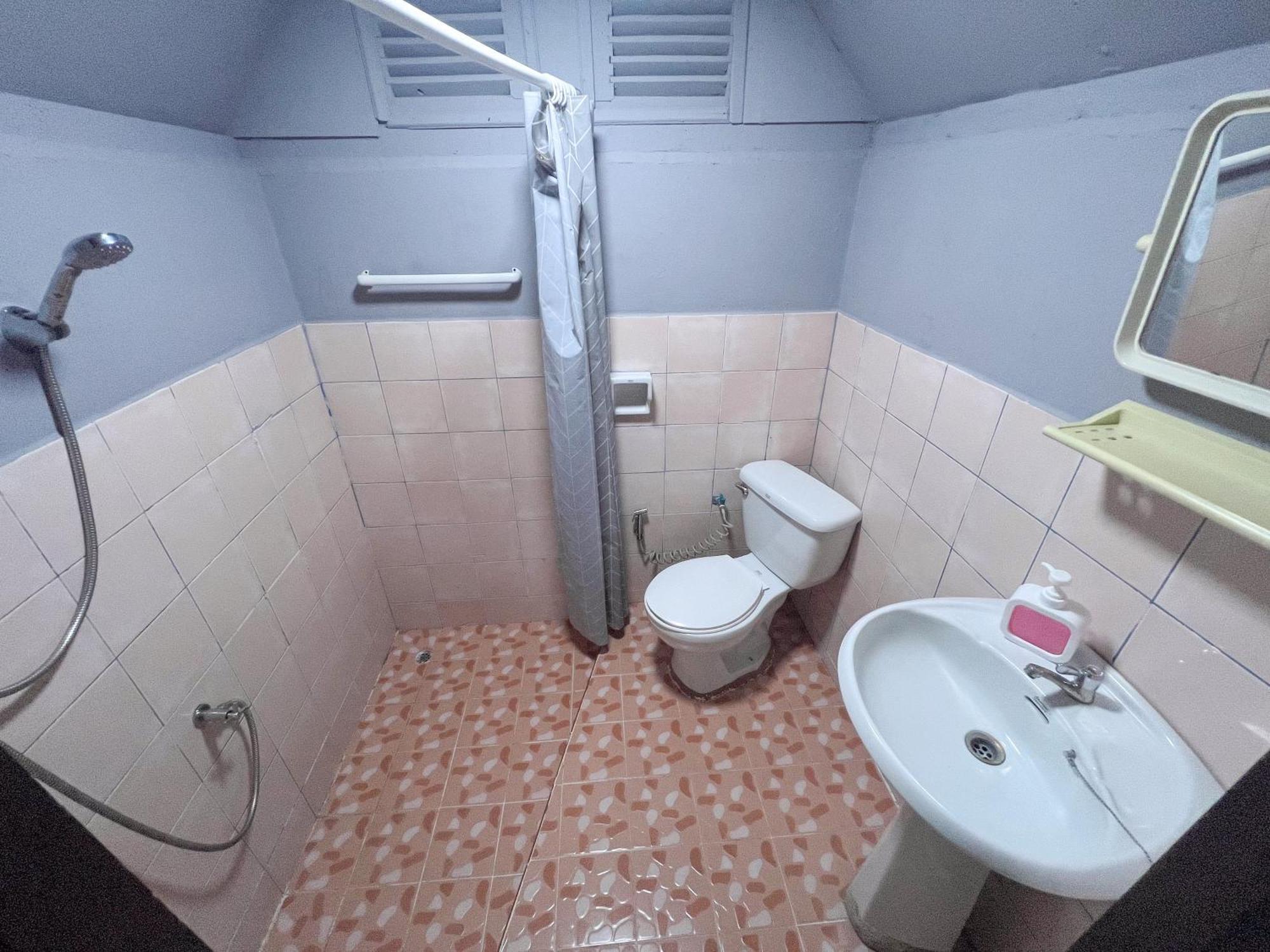 Butterfly Hostel, Paj Kültér fotó