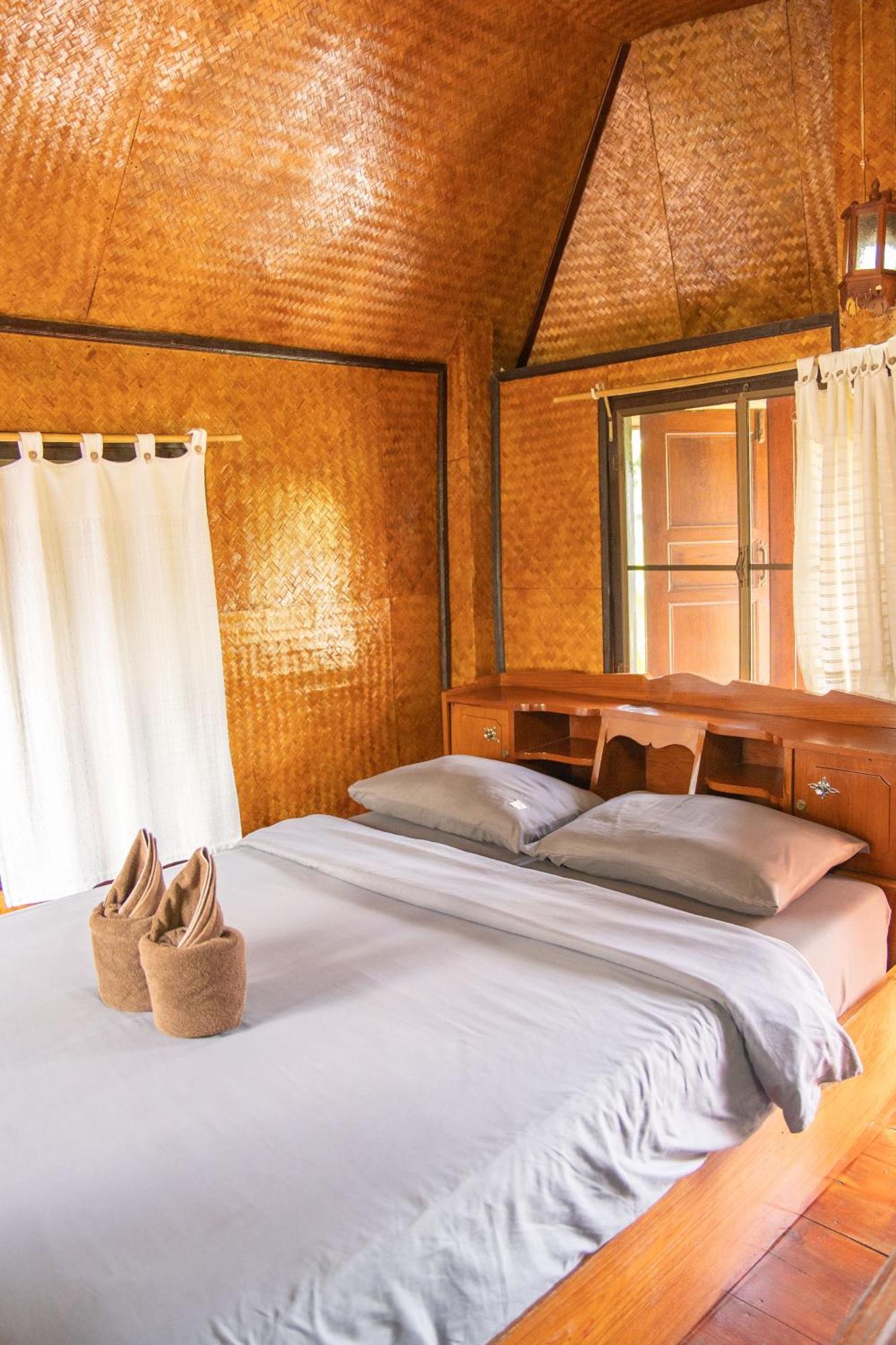 Butterfly Hostel, Paj Kültér fotó