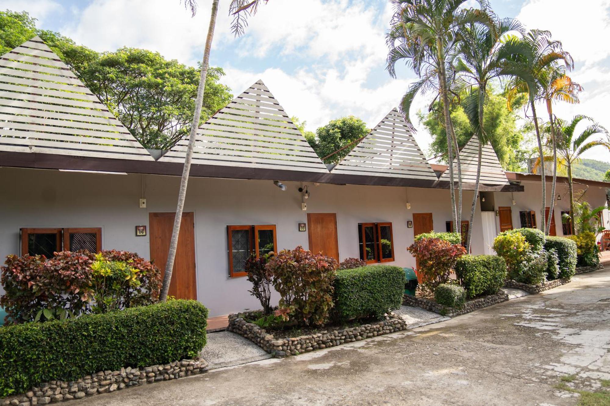 Butterfly Hostel, Paj Kültér fotó