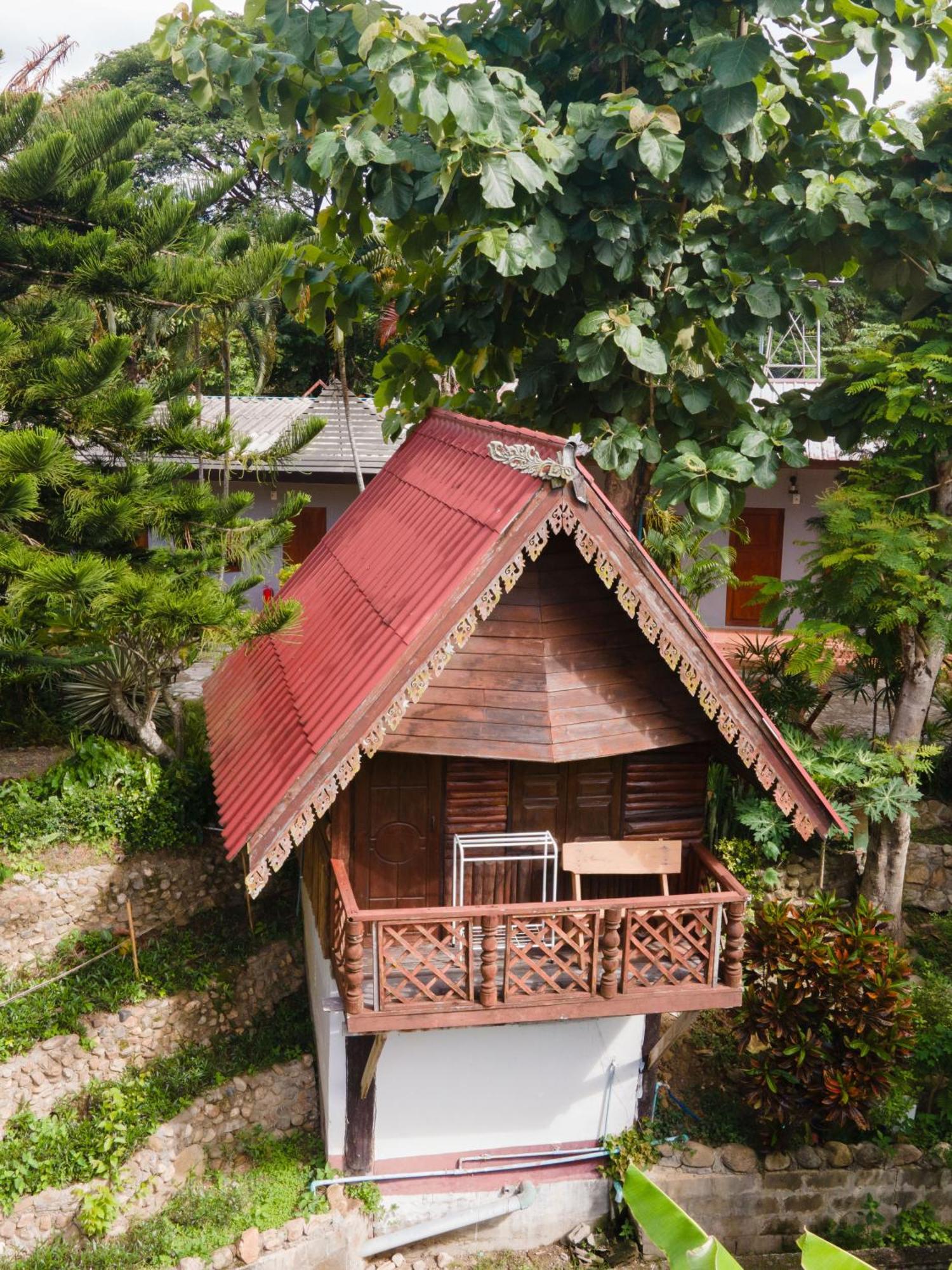 Butterfly Hostel, Paj Kültér fotó