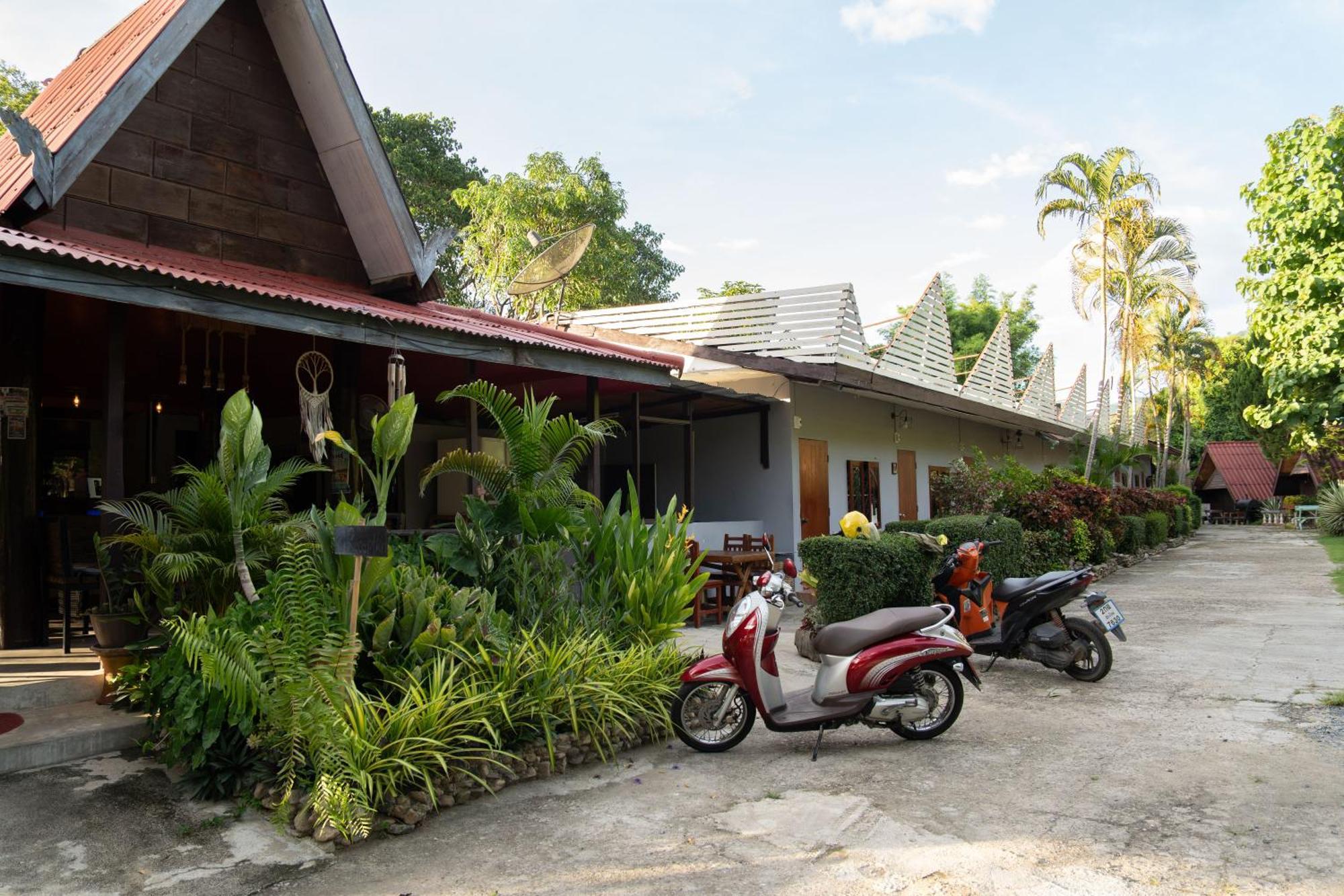 Butterfly Hostel, Paj Kültér fotó