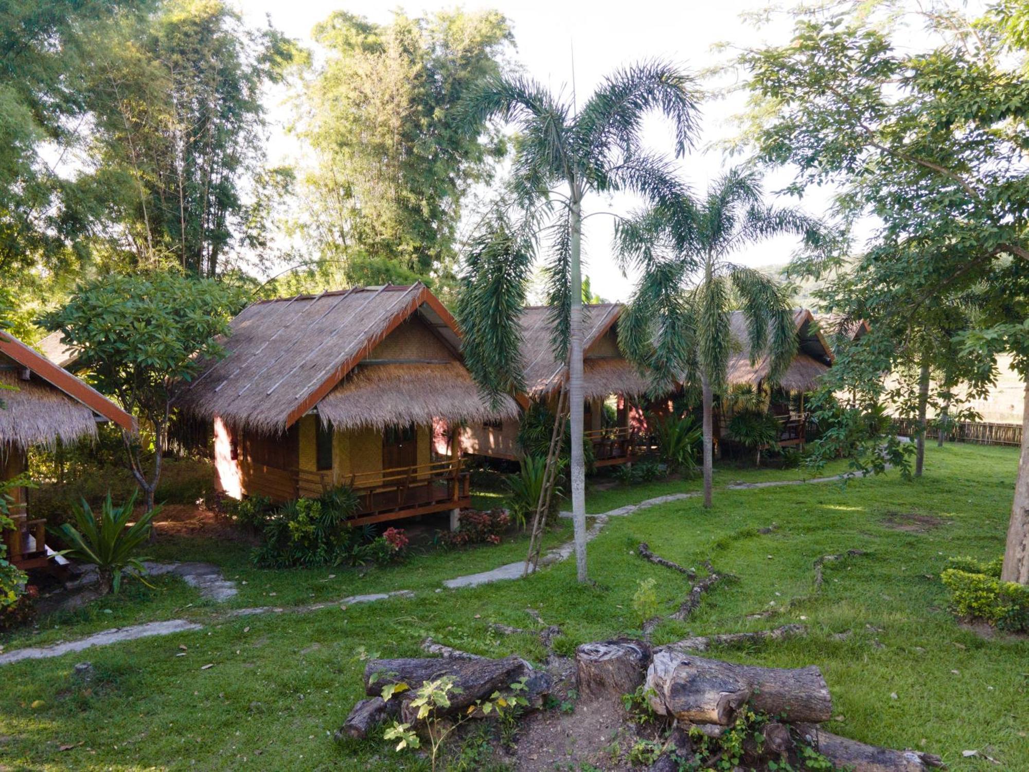Butterfly Hostel, Paj Kültér fotó