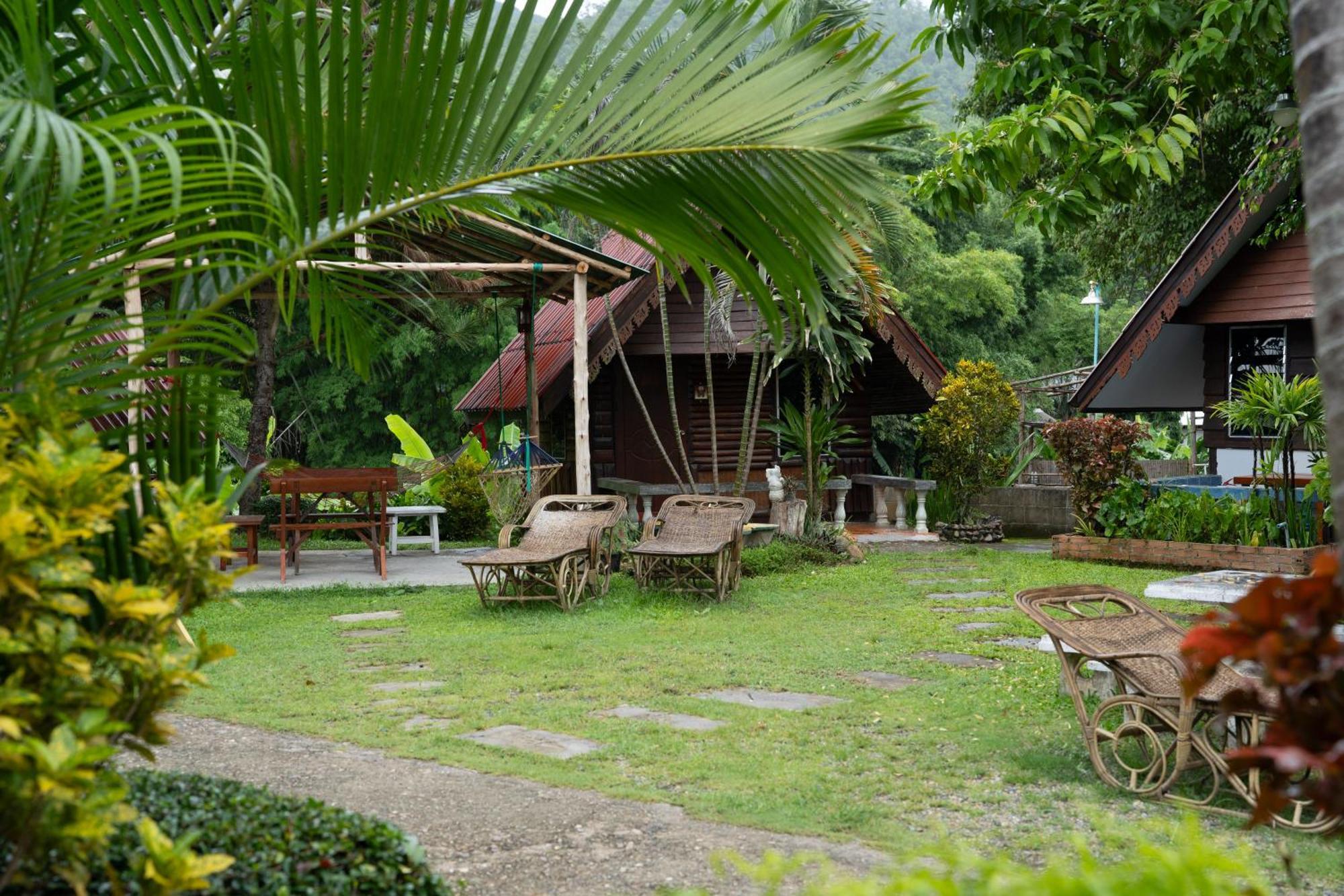 Butterfly Hostel, Paj Kültér fotó